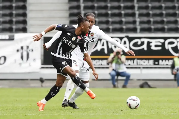 Et revoilà Souleyman Doumbia au Standard de Liège