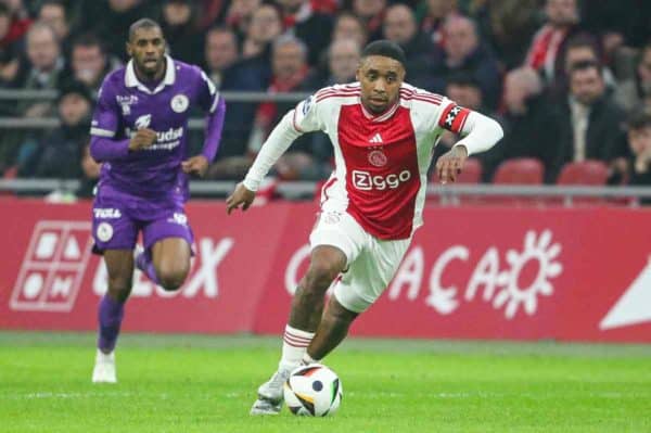 L’Ajax se sépare de Bergwijn et recrute Sulemana