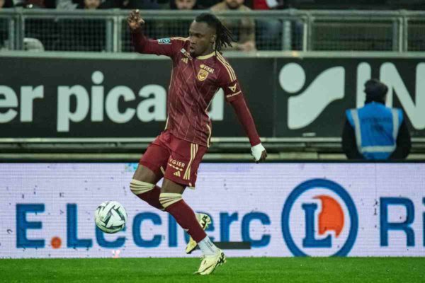 Bordeaux : Alberth Elis lutte pour sa vie, le foot en deuil