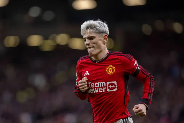 Premier League : le retourné de Garnacho élu plus beau but de l’Angleterre