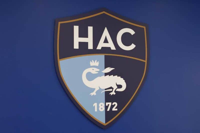 Star du rock, Pete Doherty a présenté le nouveau maillot du HAC (Le Havre)