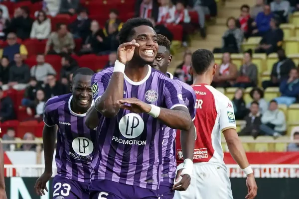 Toulouse : Logan Costa a une touche en Italie