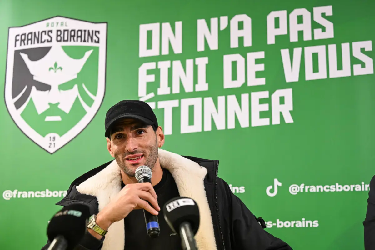 Officiel Marouane Fellaini raccroche