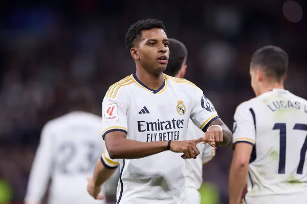 Real Madrid : ça négocie avec un club anglais pour Rodrygo