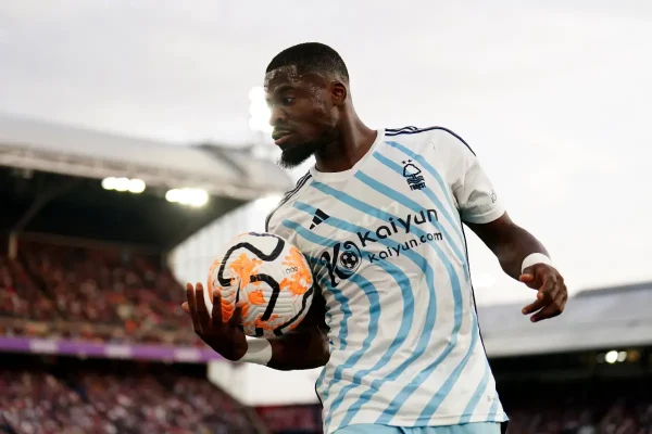 Guerre en Ukraine : Le clash lunaire de Serge Aurier sur Zinchenko