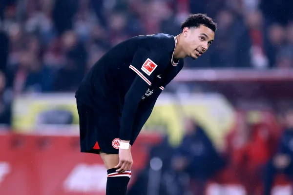 Francfort : l&rsquo;état de santé d&rsquo;Hugo Ekitiké inquiète déjà…