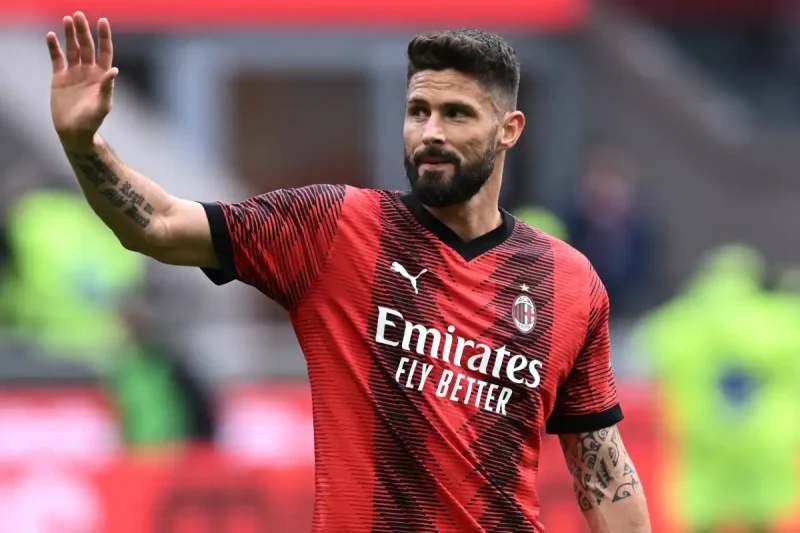 Olivier Giroud annoncé sur le départ du Milan AC