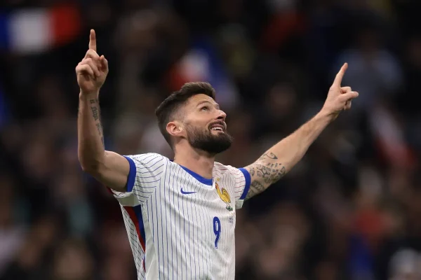 Olivier Giroud égale un vieux record de Zinédine Zidane
