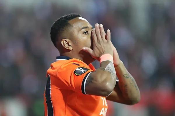 Condamné pour viol, l’ex footballeur Robinho arrêté et envoyé en prison