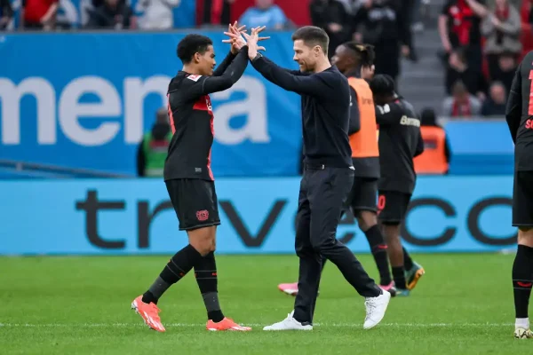 Bayer leverkusen: La déclaration d’amour d’Amine Adli à Xabi Alonso