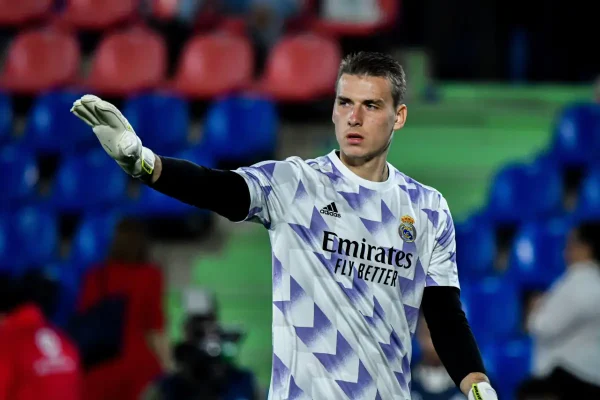 Andriy Lunin prêt à rester au Real Madrid