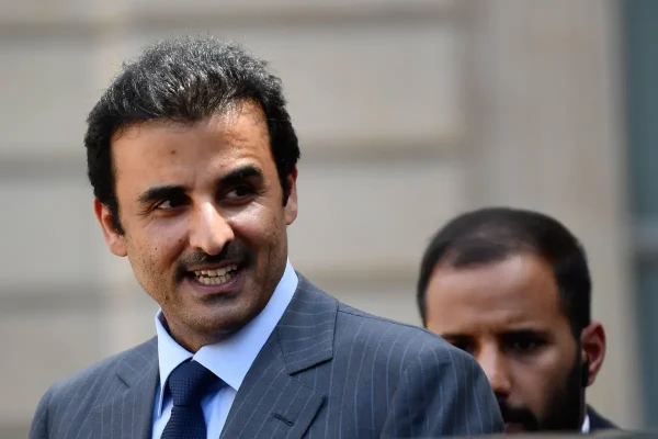 Emir du Qatar en visite à Paris