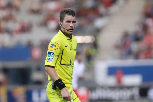 Ligue 1: François Letexier désigné arbitre du choc PSG-OL