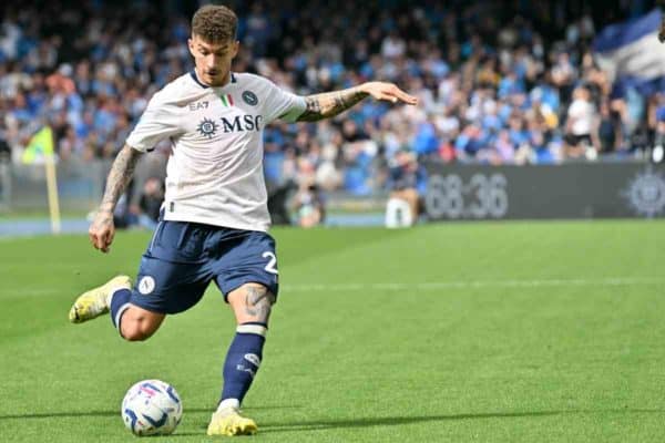 Manchester United vise un taulier du Napoli pour  renforcer sa défense