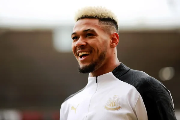 Joelinton prolonge avec Newcastle