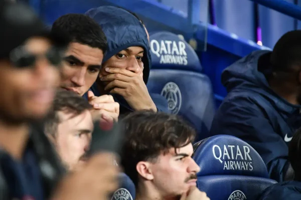 PSG: Kylian Mbappé attend de pied ferme le Barça
