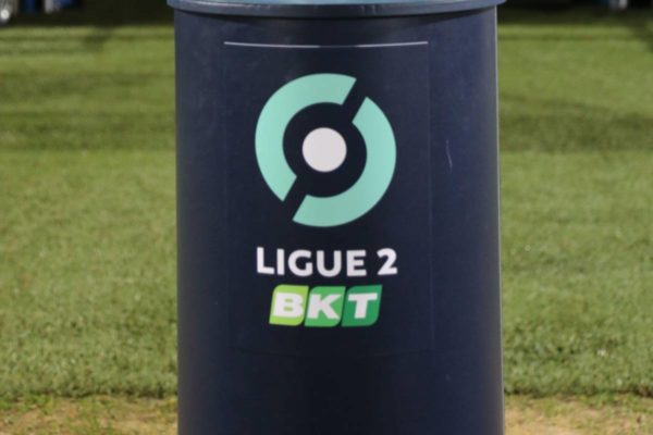 Angers VS Saint-Étienne: Qui montera en Ligue 1 ce vendredi?