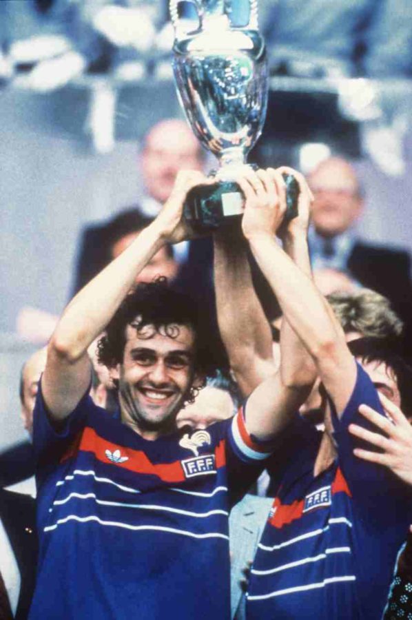 Michel Platini vainqueur avec les Bleus.