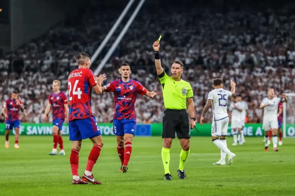 LDC: Un arbitre fan des cartons jaunes désigné pour Barça-PSG