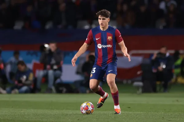 Le Barça verrouille la pépite Pau Cubarsi