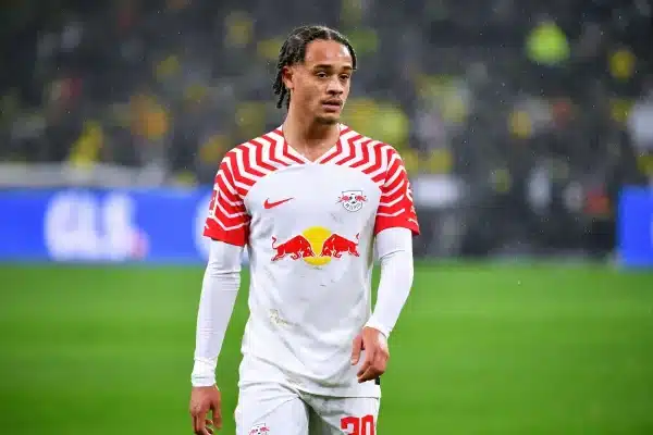 Entre Bernardo Silva et Xavi Simons, le Barça a choisi