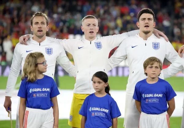 Euro 2024: Le chant des supporters anglais qui crée la polémique en Allemagne