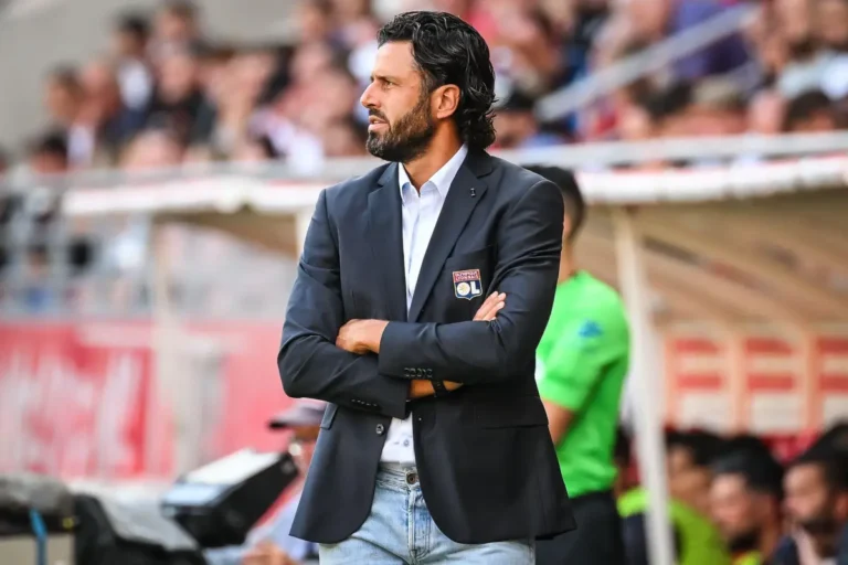 Fiorentina : l'ex-entraîneur de l'OL limogé après 4 matchs