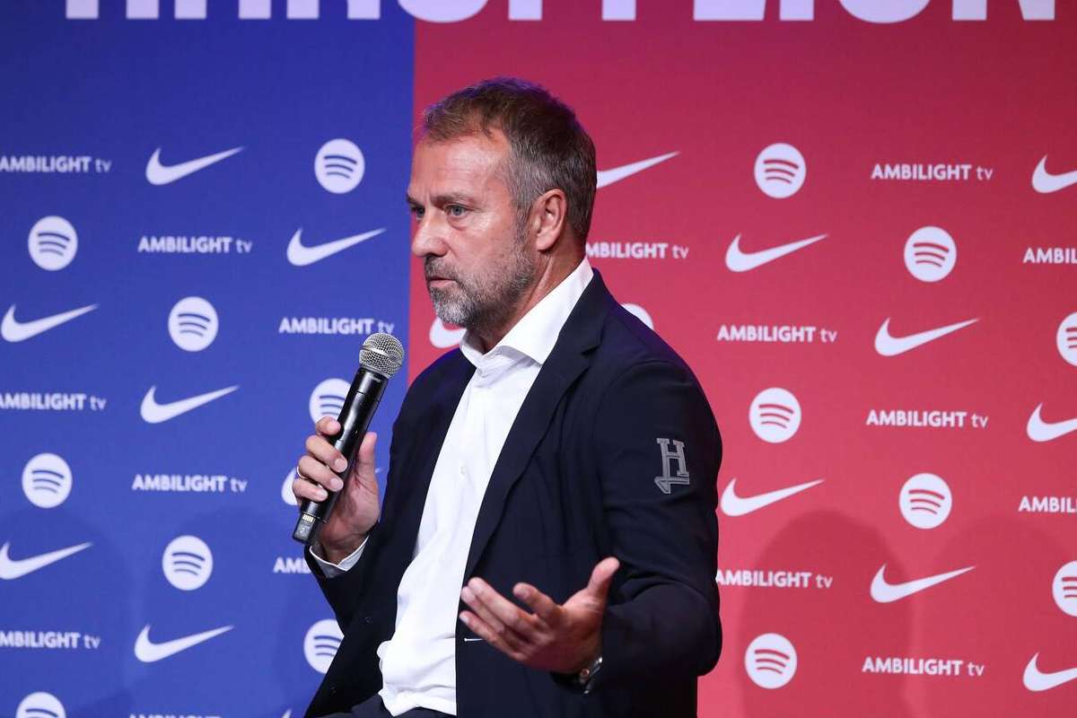 FC Barcelone : Recruter de nouveau, Hansi Flick dit NON