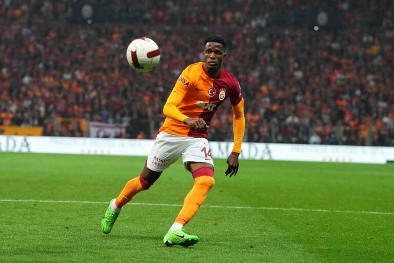 Zaha sous le maillot de Galatasaray @Alamy