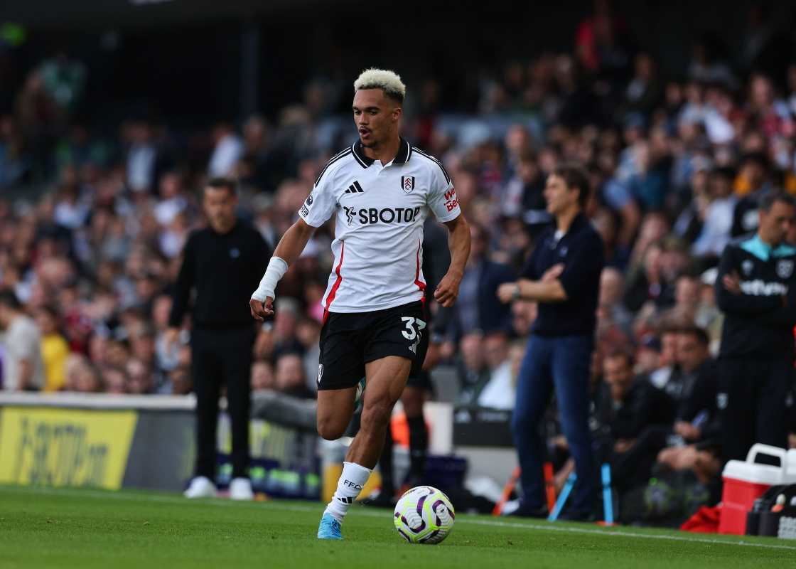 Manchester United défie Liverpool pour un international américain