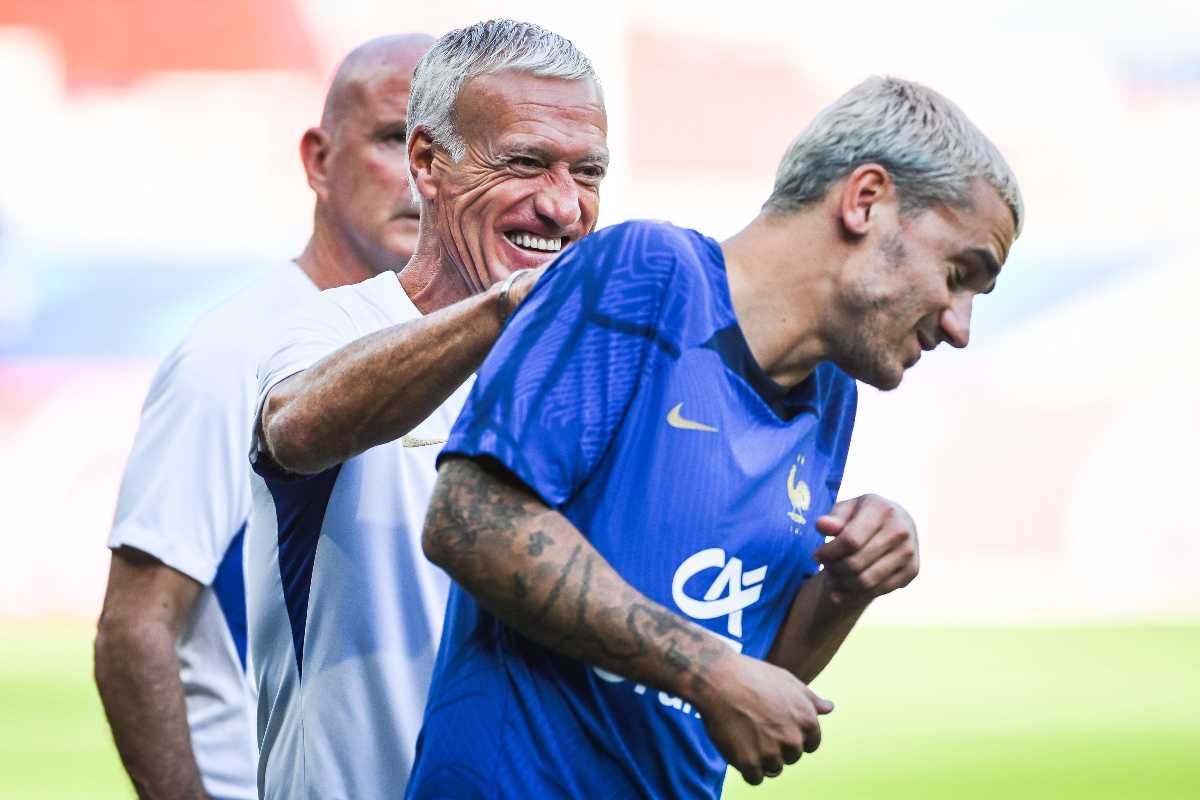 « Merci, mon Grizou »: Deschamps ému par la retraite de Griezmann