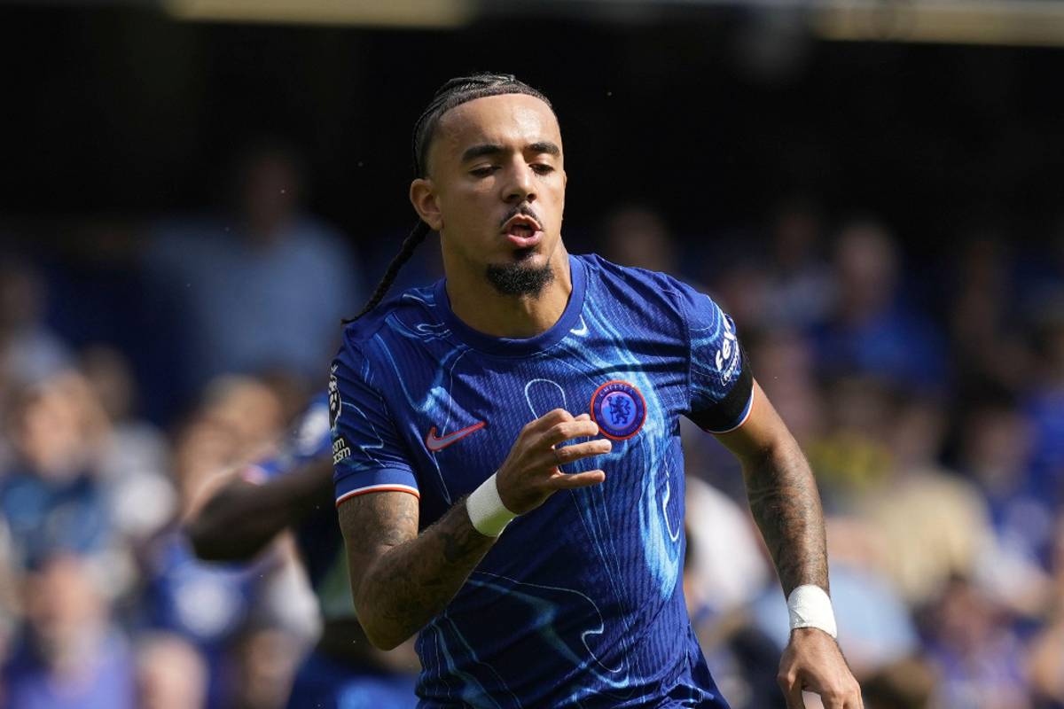 Chelsea : Des discussions avec Malo Gusto ?