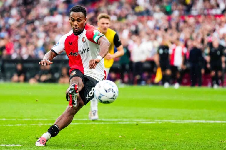 Quinten Timber visé par Arsenal ©Alamy