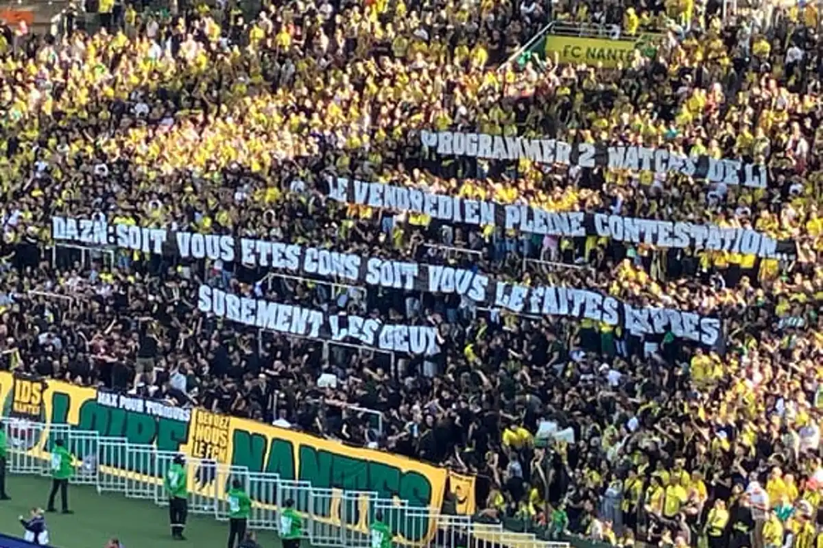 Nantes: Les supporters ont réservé des banderoles très hostiles à Vincent Labrune