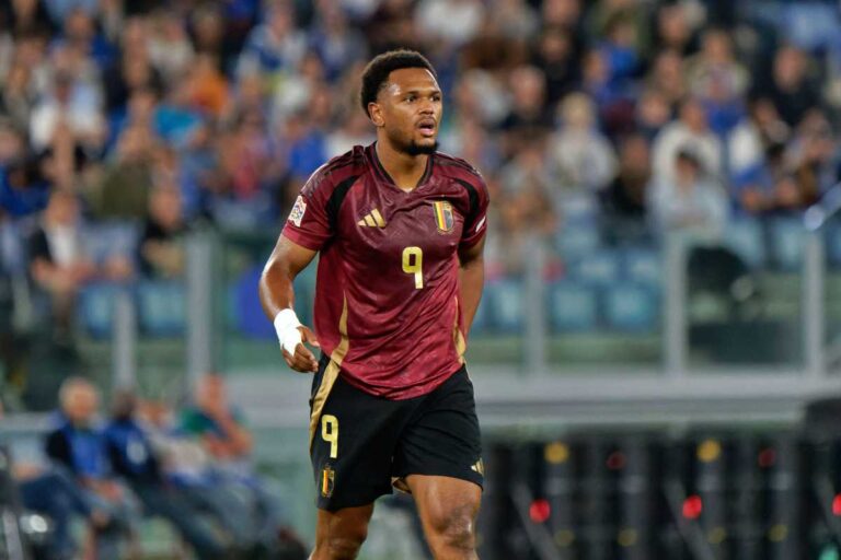 Lois Openda sous le maillot de la Belgique @Alamy