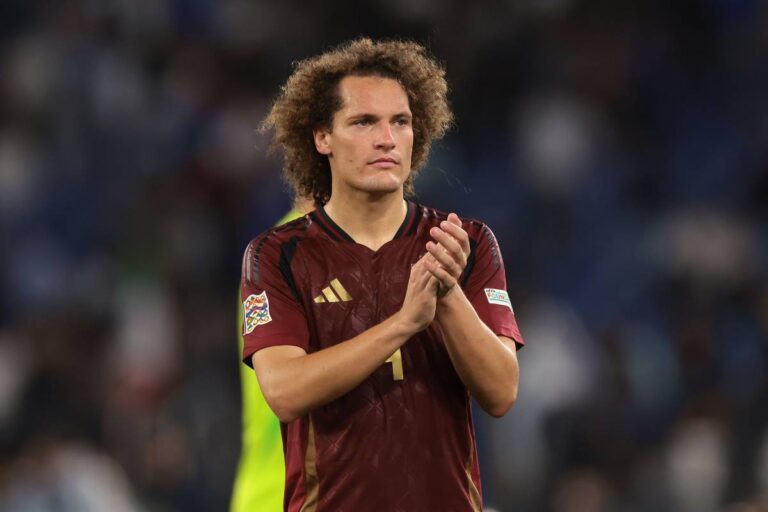 Wout Faes ciblé par Monaco ©Alamy