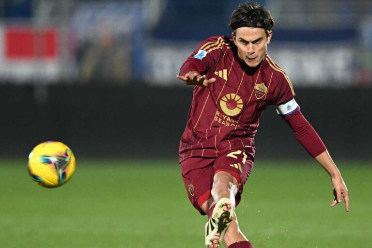 Paulo Dybala sous le maillot de l'AS Roma @Alamy