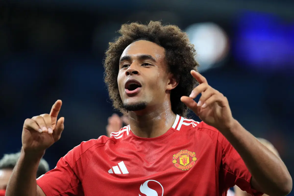 Manchester United : Joshua Zirkzee prêté à un club anglais ?