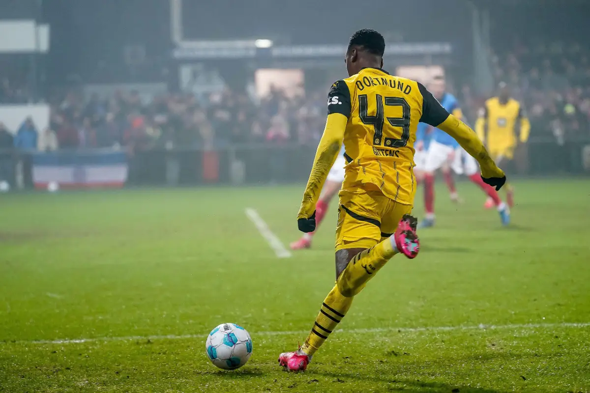 Jamie Gittens visé par Liverpool