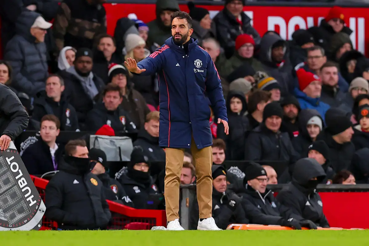 Man United : Amorim ouvre les portes à un défenseur