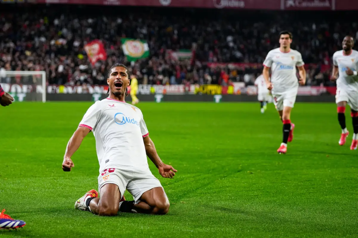 Séville : Loic Bade répond clairement à l'intérêt d'Aston Villa