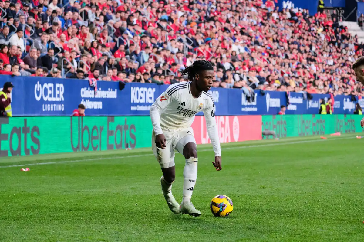 Le PSG prépare une grande offre pour  Eduardo Camavinga