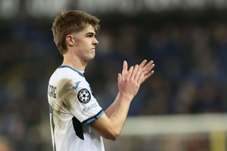 Manchester City cible Charles De Ketelaere