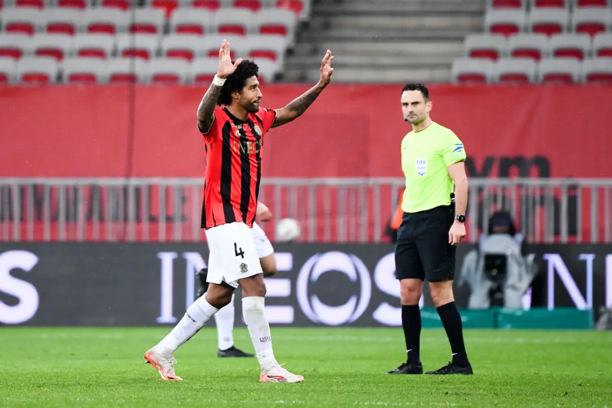 Nice A 41 ans, Dante prolonge