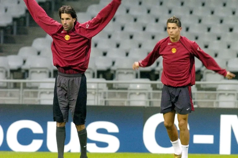 Ruud Van Nistelrooy : "Pour sauver ma vie, je choisirai CR7"
