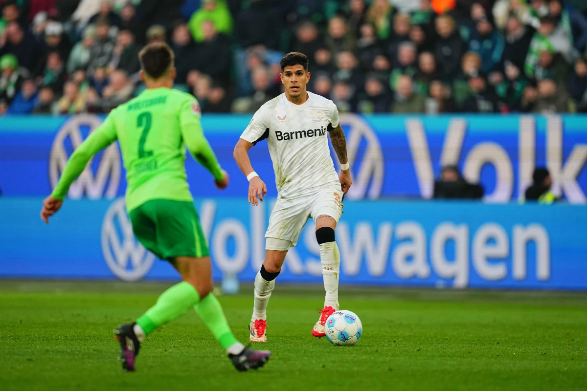 Tottenham : un défenseur de Bundesliga dans le viseur