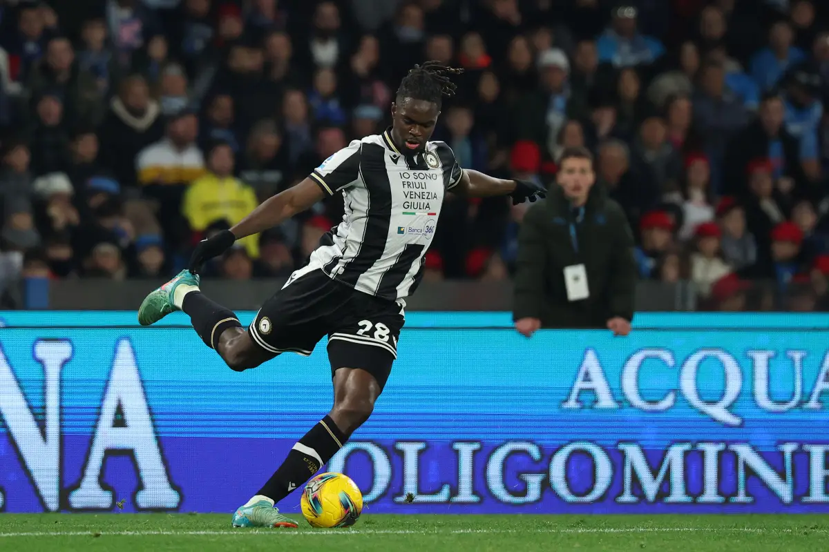 Un défenseur français intéresserait Naples