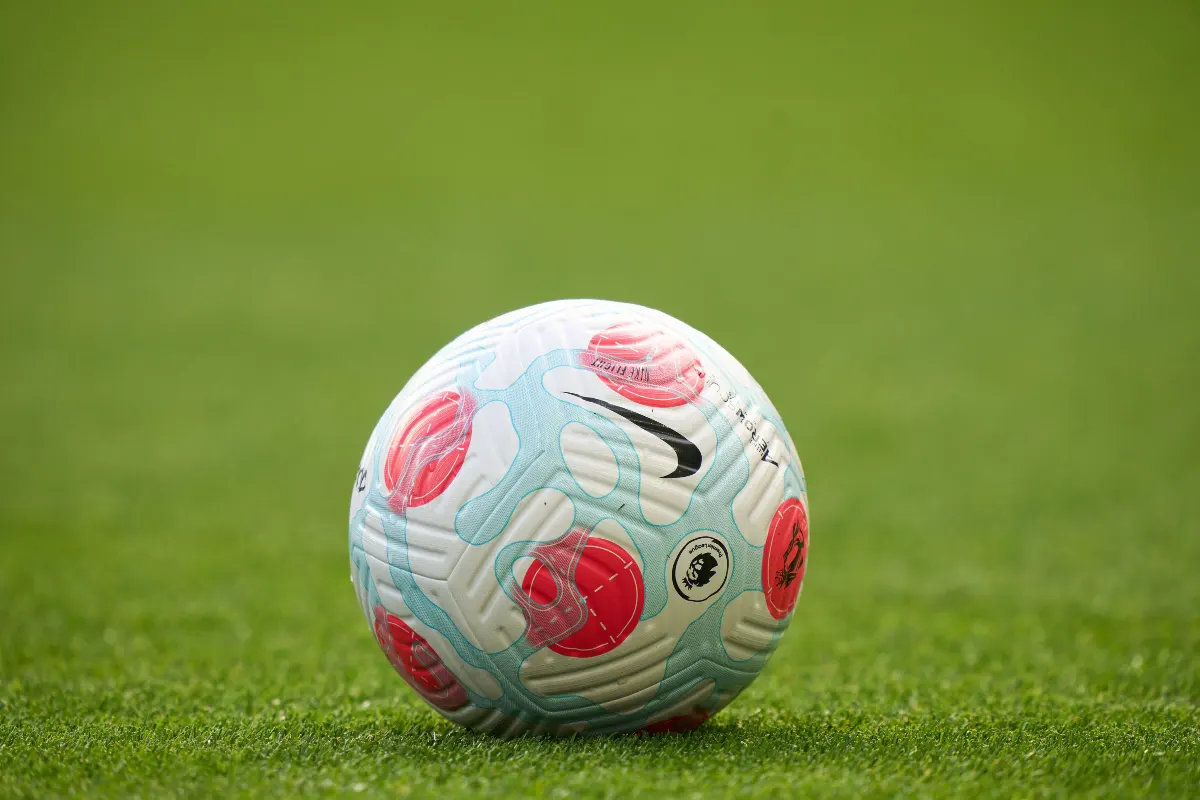Scandale à Manchester: Âge des jeunes stars falsifié