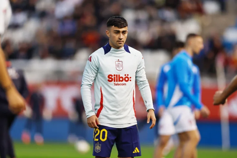 Alberto Moleiro avec le maillot des Espoirs espagnols @Alamy