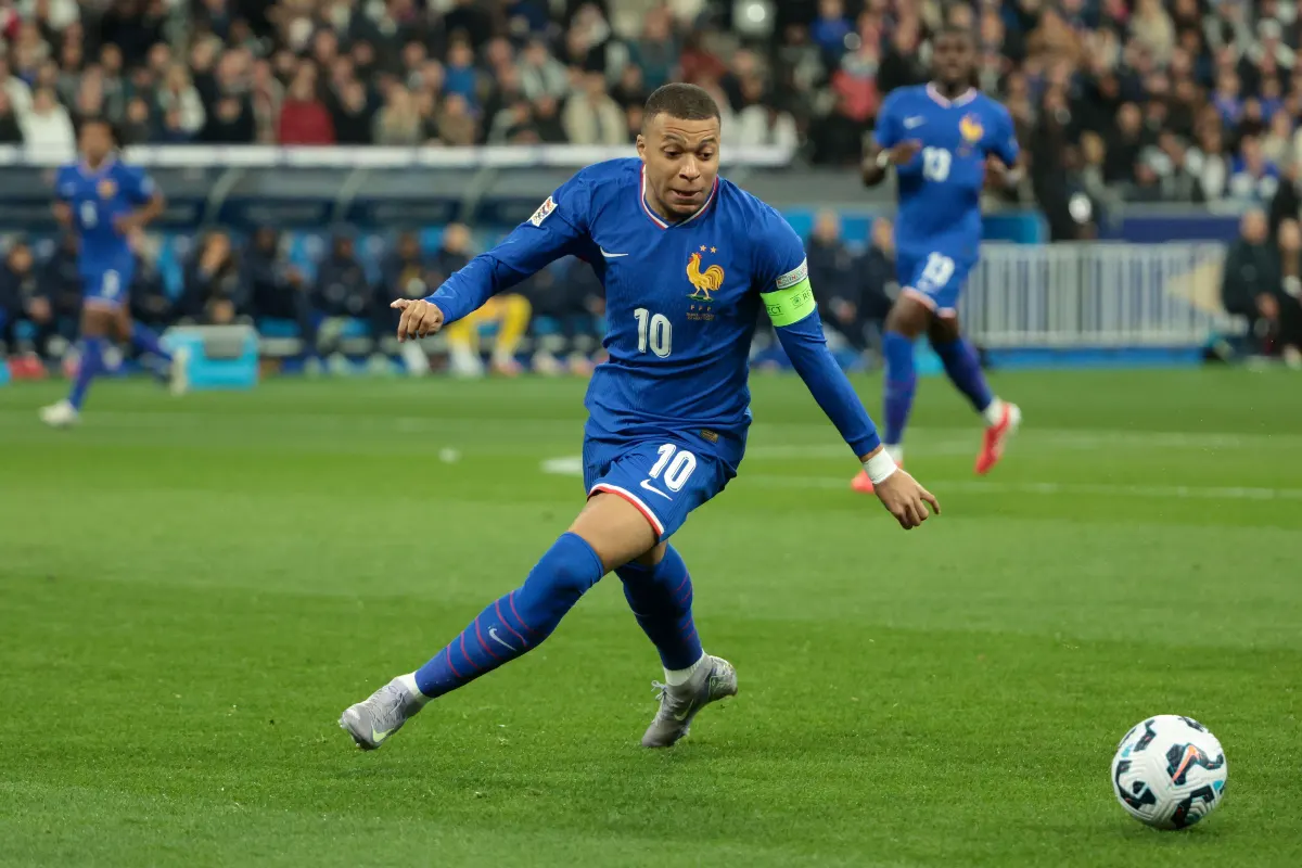 Bixente Lizarazu : « On voit à quel point Kylian Mbappé est impliqué »